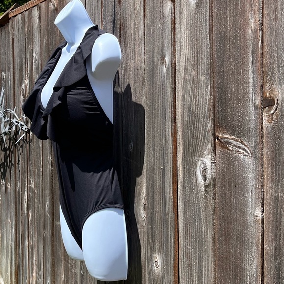 Shade & Shore black cheeky black one piece swimsuit size medium - Picture 7 of 16